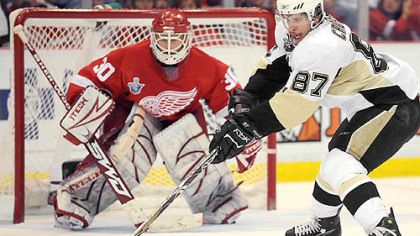 Sidney Crosby has a scoring chance in the second period.