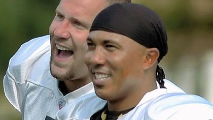 Ben Roethlisberger, left, and Hines Ward were chosen by their teammates as offensive team captains.