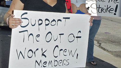 Production crew members yesterday protest the Writer's Guild strike prior to the 65th Annual Golden Globes in Beverly Hills, Calif.