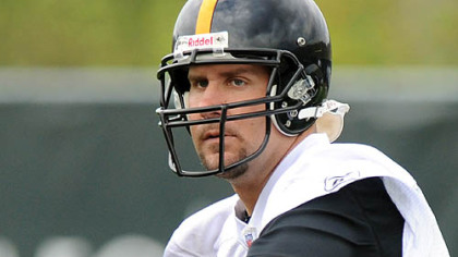 Ben Roethlisberger works out yesterday at the Steelers' South Side practice facility in the team's first spring session.