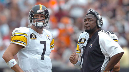 Ben Roethlisberger talks with coach Mike Tomlin. (Sept 9, 2007)