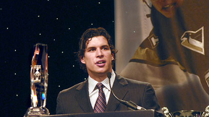 The Penguins' Sidney Crosby accepts sportsman of the year award last night at the annual Dapper Dan Dinner at the David L. Lawrence Convention Center, Downtown.