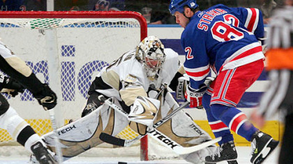 Martin Straka gets the puck past Ty Conklin to give the Rangers a 5-2 lead midway through the third period.