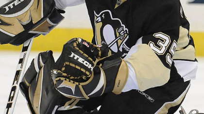 Penguins goalie Ty Conklin