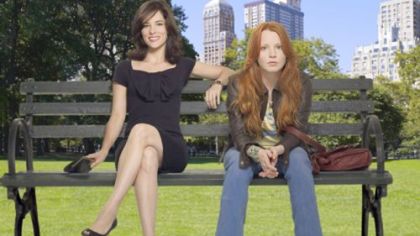 Sarah (Parker Posey, left) is a successful children's book editor who reconnects with her estranged and free-spirited younger sister Coco (Lauren Ambrose) in "The Return of Jezebel James," which premieres tonight at 8 on Fox.