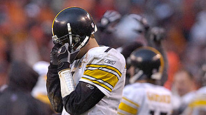 Roethlisberger shows his disgust after throwing an interception against the Cleveland Browns. (Nov. 19, 2006)