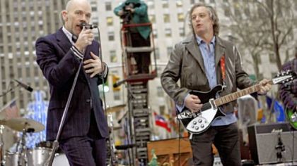 R.E.M. hasn't alienated all of its longtime fans with the shift of musical style in its past three albums.
