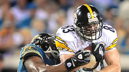 Steelers tight end Heath Miller picks up yardage against the Jaguars last night.