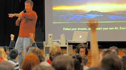 Steve Mellon/Post-Gazette
Alumnus Kevin Cherilla tells pupils at Wyland Elementary in Hampton about his adventures in climbing Mount Everest.