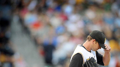 Zach Duke hangs his head after giving up 2 run homer to the Cardinals Rick Ankiel at PNC Park last night.