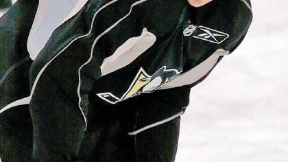 Evgeni Malkin celebrates his goal in the third period last night at Mellon Arena.