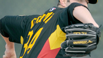 John Grabow goes through his first bullpen session of camp yesterday.