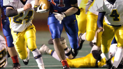 Dec. 8, 2006: Jeannette's Terrelle Pryor breaks free for a long run during a game against Wilmington.