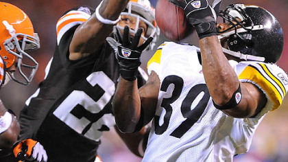 Brandon McDonald breaks up a pass intended for Steelers running back Willie Parker.