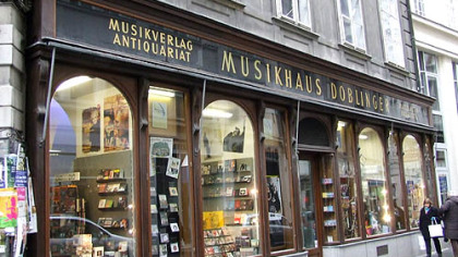 As a young conductor, incoming Pittsburgh Symphony music director Manfred Honeck used to shop in the famous MusikHaus Doblinger, a CD and music score shop in central Vienna.