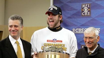 Steelers President Art Rooney II, left, and his father, Chairman Dan Rooney, right, shown celebrating with quarterback Ben Roethlisberger during their last Super Bowl run, may soon have controlling interest in the franchise.