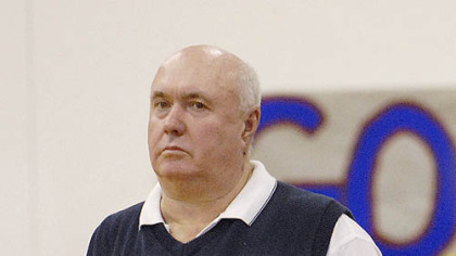 Shaler coach Howie Ruppert during a game last season. Mr. Ruppert died last night.